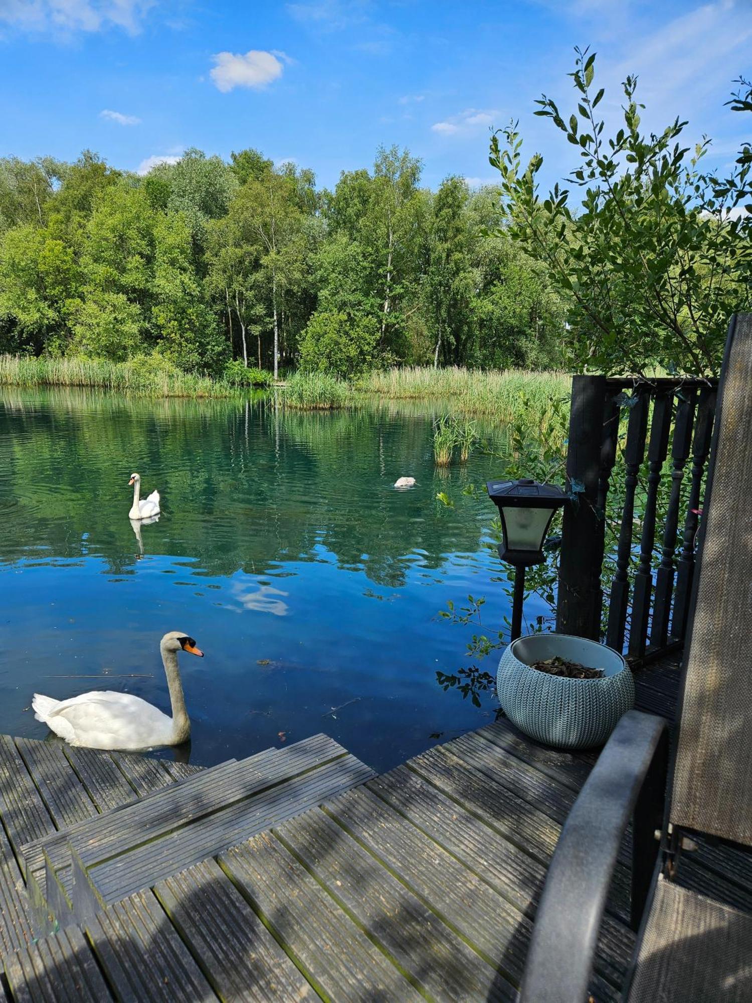 Luxury Lakeside Caravan With Hottub And Private Fishing Peg, Tattershall Lakes Exterior foto